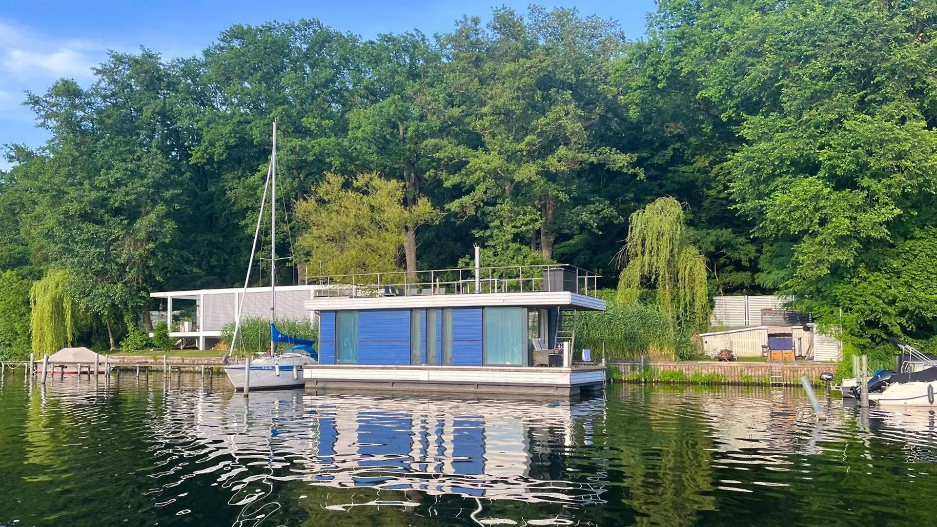 Marina Hausboote Und Seelodge Berlin Germany